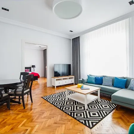 Spacious Riverviews Apartment Near Piata Unirii Oradea Extérieur photo