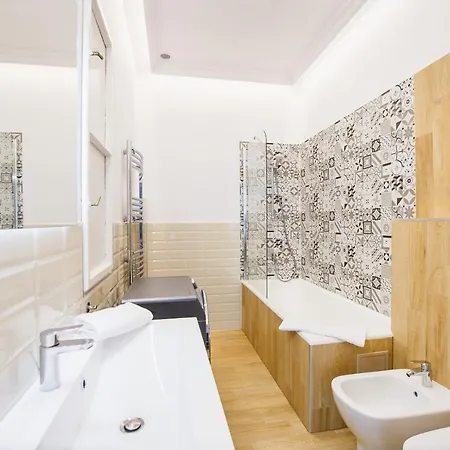 Spacious Riverviews Apartment Near Piata Unirii Oradea Extérieur photo
