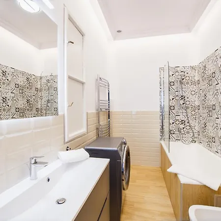 Spacious Riverviews Apartment Near Piata Unirii Oradea Extérieur photo