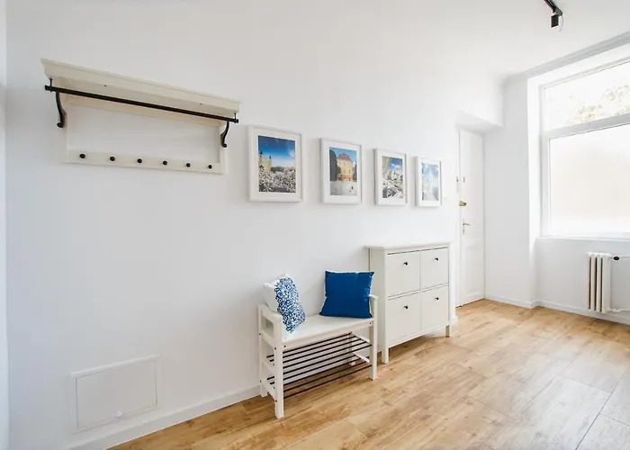 Spacious Riverviews Apartment Near Piata Unirii