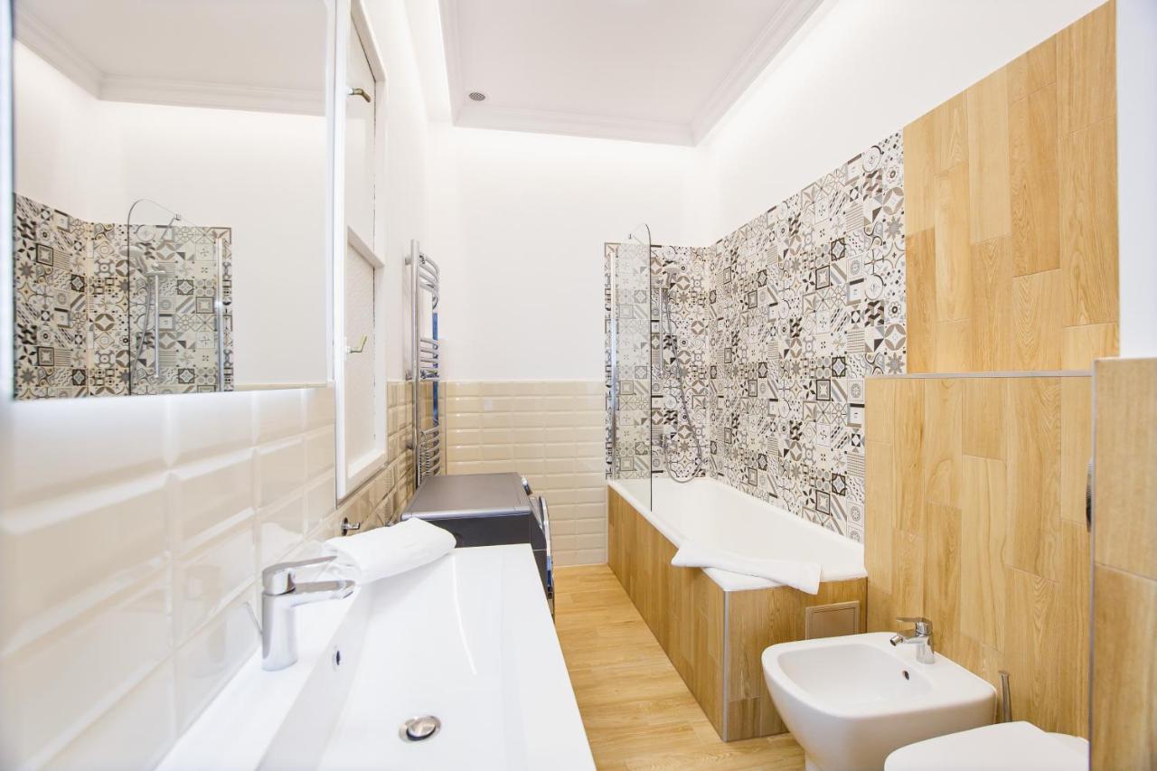 Spacious Riverviews Near Piata Unirii Appartement