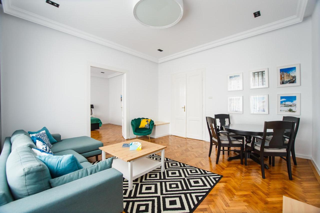 Spacious Riverviews Near Piata Unirii * Oradea