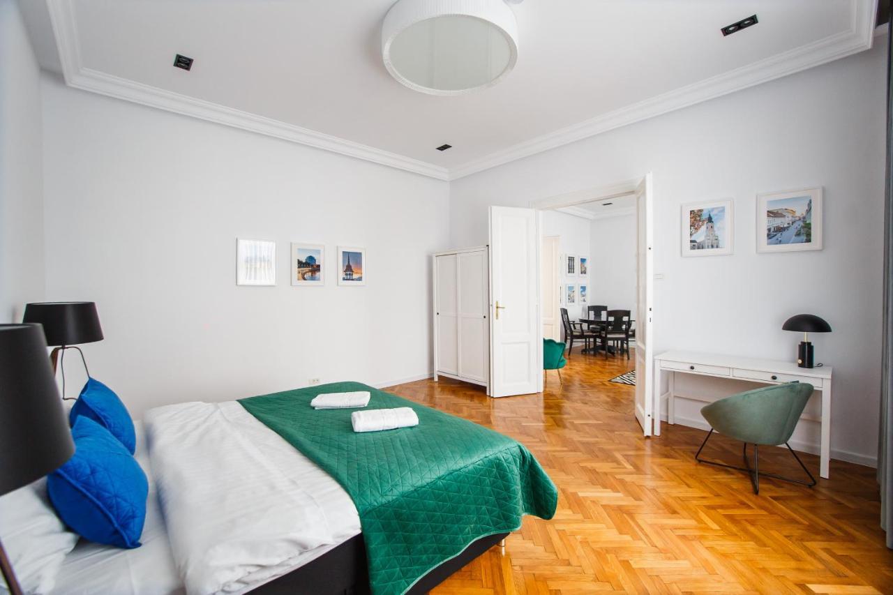 Appartement Spacious Riverviews Near Piata Unirii Oradea